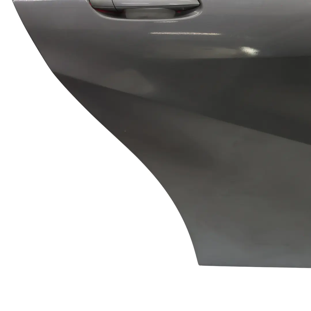 Porta posteriore destra Mountain Grey Metallic - 787 per Mercedes W176 con numero di parte A1767300205 Mercedes W176 Porta posteriore destra Mountain Grey Metallic - 787 - SKU A1767300205-MG1 - Numero di parte A1767300205