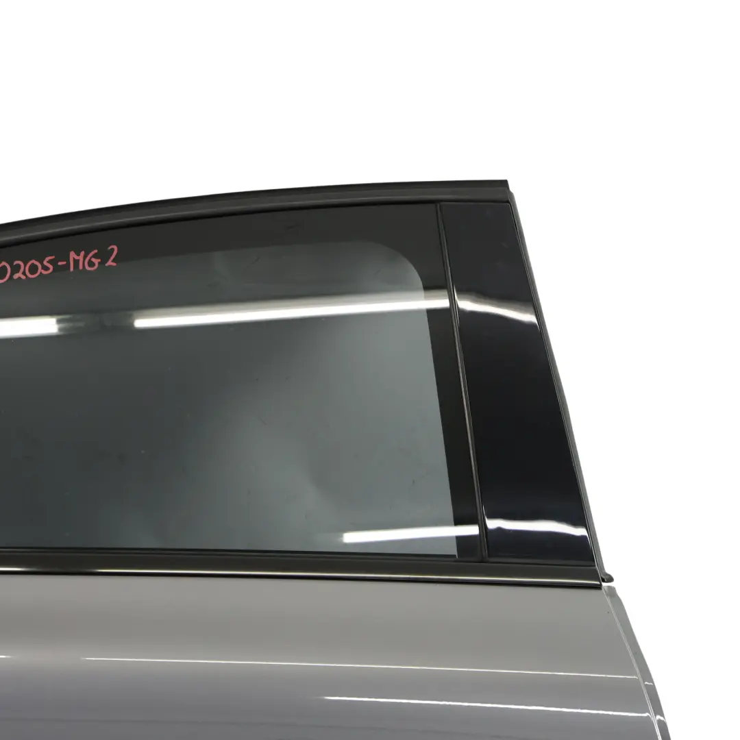 Mercedes W176 Puerta Trasera Derecha Mountain Grey Metallic Gris - 787 - SKU A1767300205-MG2 - Número de pieza A1767300205