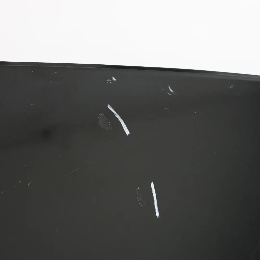 arrière de hayon de coffre Kosmos Black Metallic - 191 pour Mercedes W176 Aileron à propos du numéro de pièce A1767900100 Mercedes W176 Aileron arrière de hayon de coffre Kosmos Black Metallic - 191 - SKU A1767900100-KB1 - Numéro de pièce A1767900100