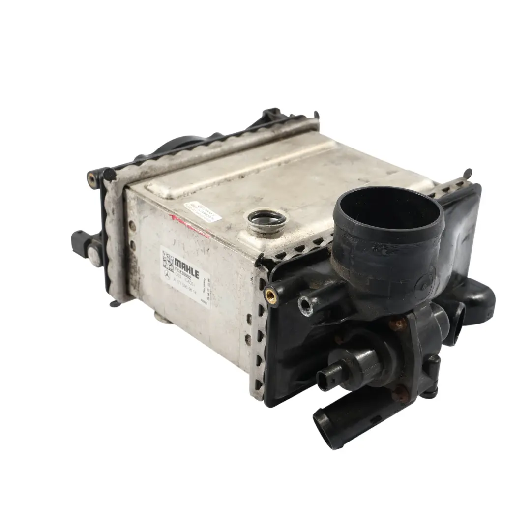 W217 W222 W223 W463 M177 Intercooler Prawo do Mercedes W205 W213 o numerze A1770900614 Mercedes W205 W213 W217 W222 W223 W463 M177 Intercooler Prawo - SKU A1770900614-1 - Numer Części A1770900614