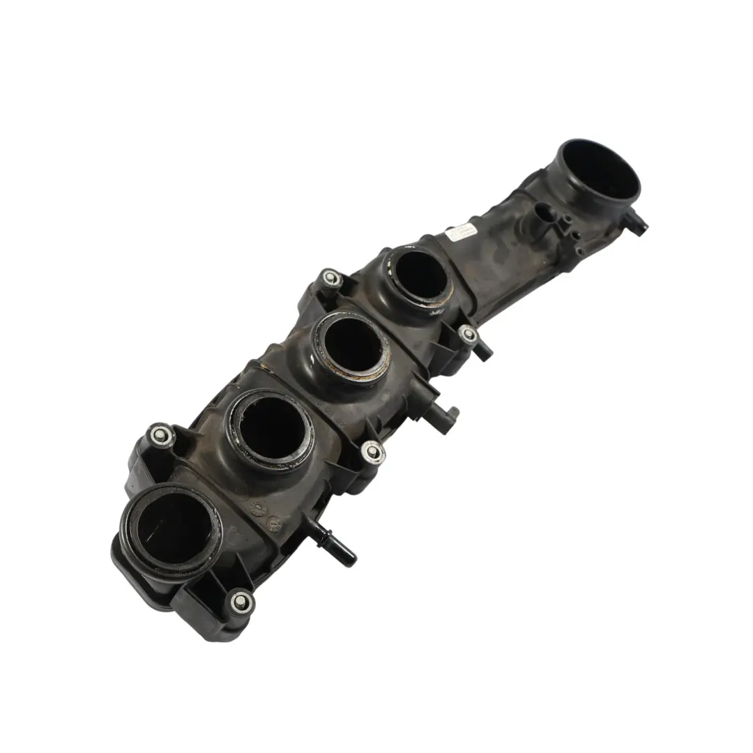 C63 Einlasskrümmer Rechts Seite für Mercedes W176 W177 W205 mit Teilenummer A1770980207 Mercedes W176 W177 W205 C63 Einlasskrümmer Rechts Seite - SKU A1770980207 - Teilenummer A1770980207