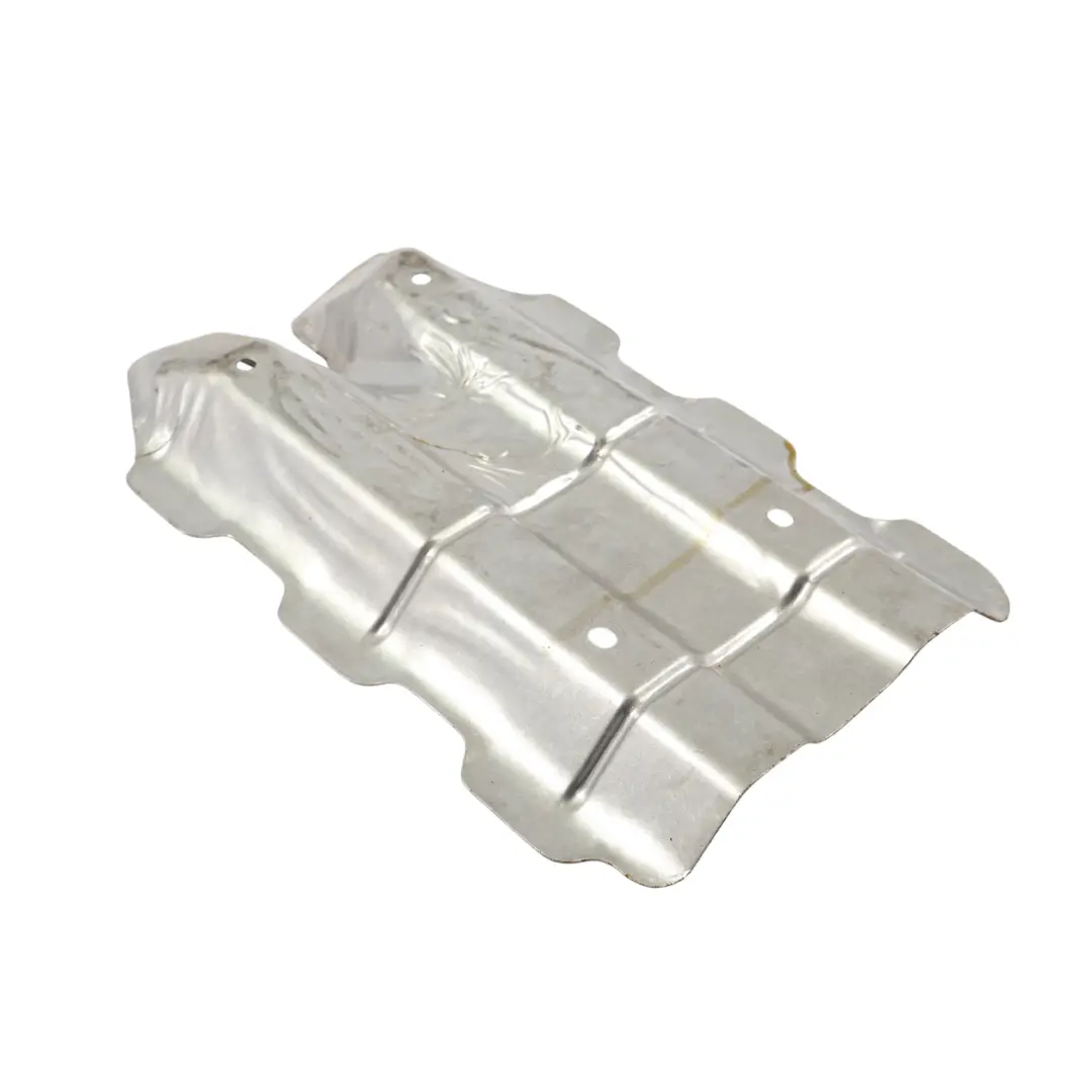 Piastra Schermatura Collettore V8 M177 per Mercedes W205 W213 63 AMG con numero di parte A1771512045 Mercedes W205 W213 63 AMG Piastra Schermatura Collettore V8 M177 - SKU A1771512045 - Numero di parte A1771512045