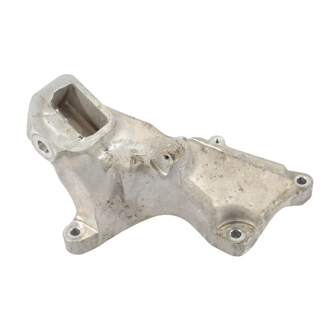 C63 M177 Support De Fixation Moteur Essence Côté Droit pour Mercedes W205 à propos du numéro de pièce A1772230204 Mercedes W205 C63 M177 Support De Fixation Moteur Essence Côté Droit - SKU A1772230204 - Numéro de pièce A1772230204