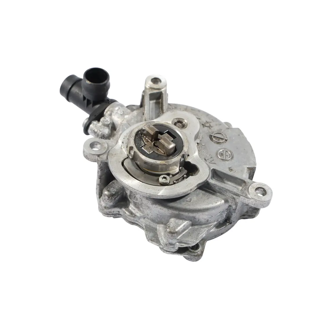 Pompe À Vide V8 M177 pour Mercedes W205 W213 63 AMG à propos du numéro de pièce A1772300065 Mercedes W205 W213 63 AMG Pompe À Vide V8 M177 - SKU A1772300065 - Numéro de pièce A1772300065