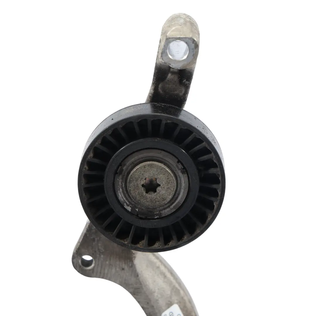 C63 M177 Antrieb Lichtmaschine Riemenspanner Halterung für Mercedes W205 mit Teilenummer A1772420200 Mercedes W205 C63 M177 Antrieb Lichtmaschine Riemenspanner Halterung - SKU A1772420200 - Teilenummer A1772420200