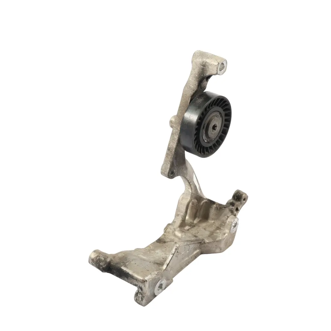 C63 M177 Antrieb Lichtmaschine Riemenspanner Halterung für Mercedes W205 mit Teilenummer A1772420200 Mercedes W205 C63 M177 Antrieb Lichtmaschine Riemenspanner Halterung - SKU A1772420200 - Teilenummer A1772420200