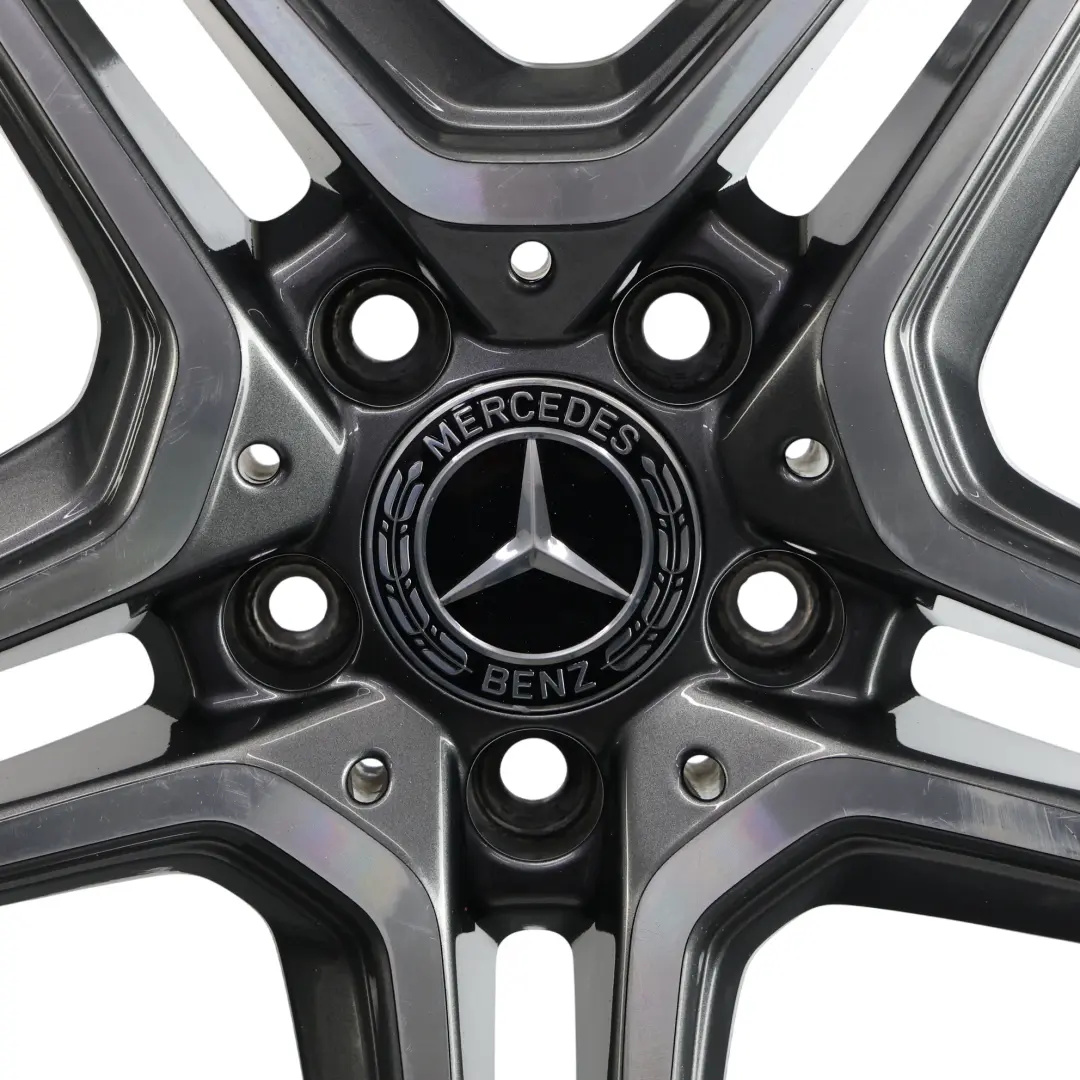 Jante Alliage 5 Double Rayon 18" 7,5J ET:49 pour Mercedes W177 V177 AMG à propos du numéro de pièce A1774011500 Mercedes W177 V177 AMG Jante Alliage 5 Double Rayon 18" 7,5J ET:49 - SKU A1774011500-3 - Numéro de pièce A1774011500