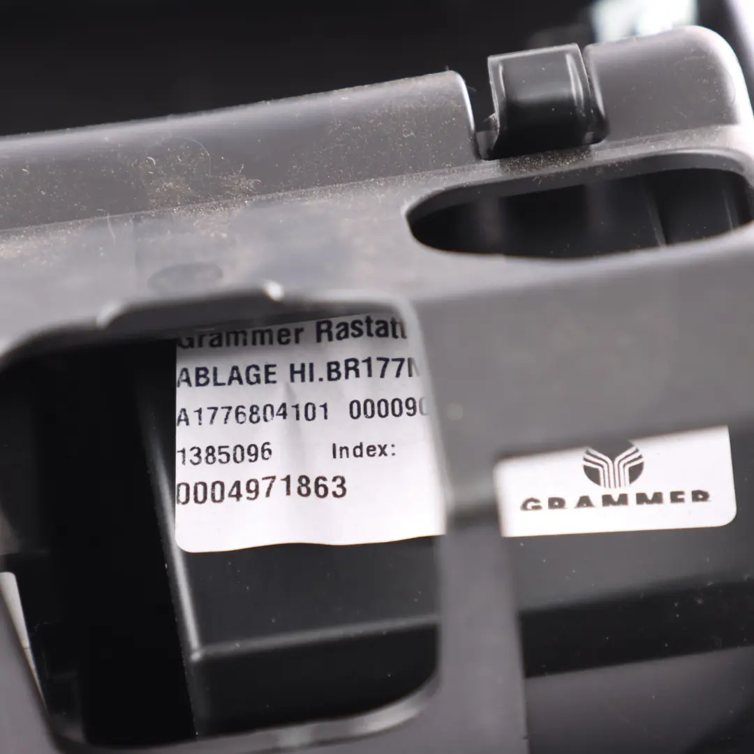 Hintere Konsole Lüftung Ladean Schluss Trimmen für Mercedes W177 mit Teilenummer A1776804101 Mercedes W177 Hintere Konsole Lüftung Ladean Schluss Trimmen - SKU A1776804101 - Teilenummer A1776804101