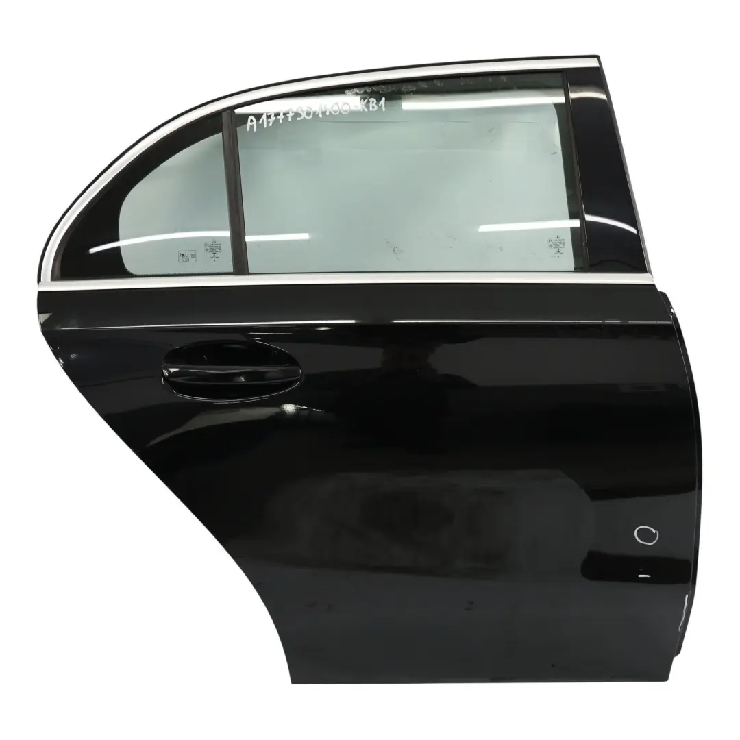 Puerta Trasera Derecha Kosmos Black Cosmic Black Negro - 191 para Mercedes W177 con número de pieza A1777301400 Mercedes W177 Puerta Trasera Derecha Kosmos Black Cosmic Black Negro - 191 - SKU A1777301400-KB1 - Número de pieza A1777301400