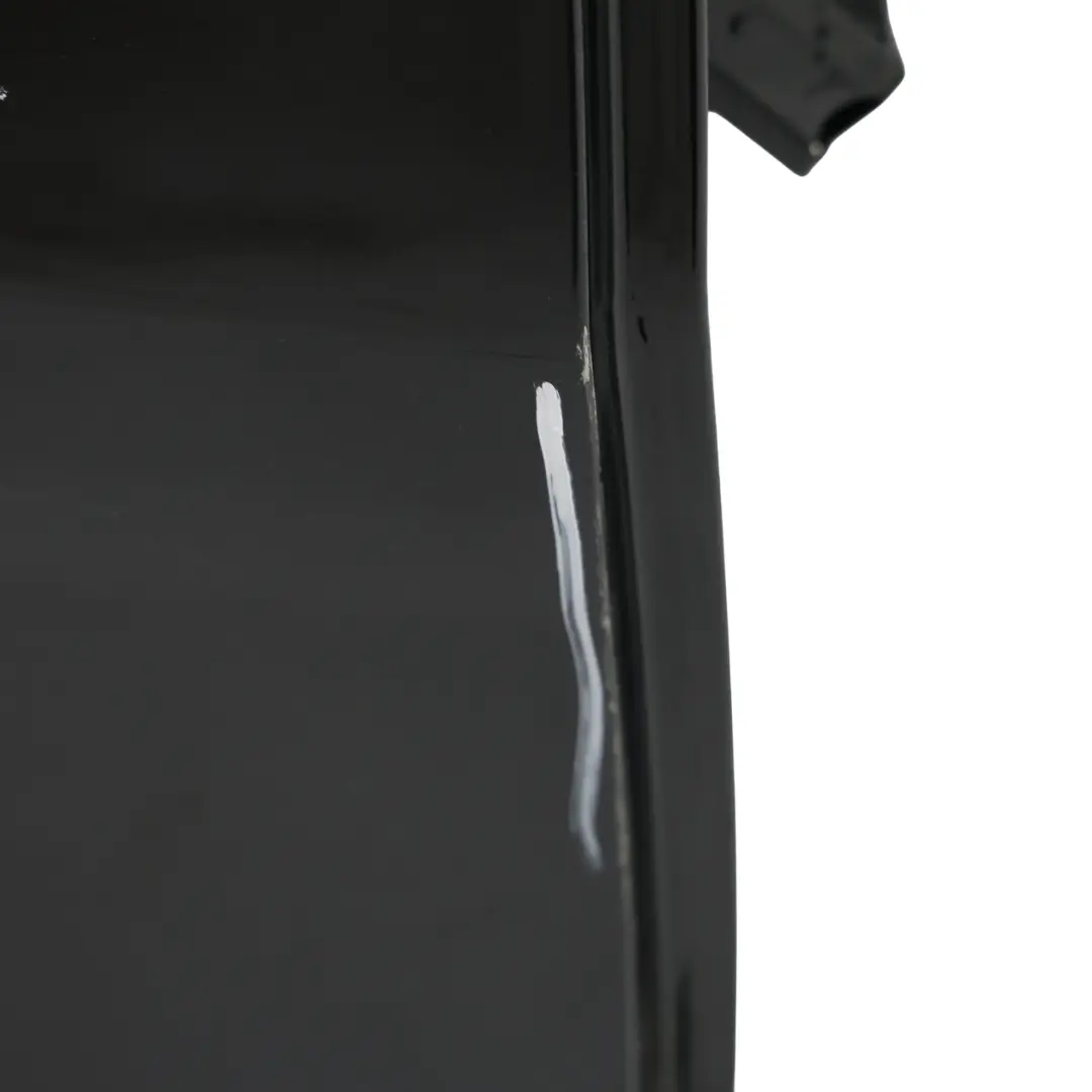 Porta posteriore destra Kosmos Cosmic Black Metallic - 191 per Mercedes W177 con numero di parte A1777301400 Mercedes W177 Porta posteriore destra Kosmos Cosmic Black Metallic - 191 - SKU A1777301400-KB1 - Numero di parte A1777301400