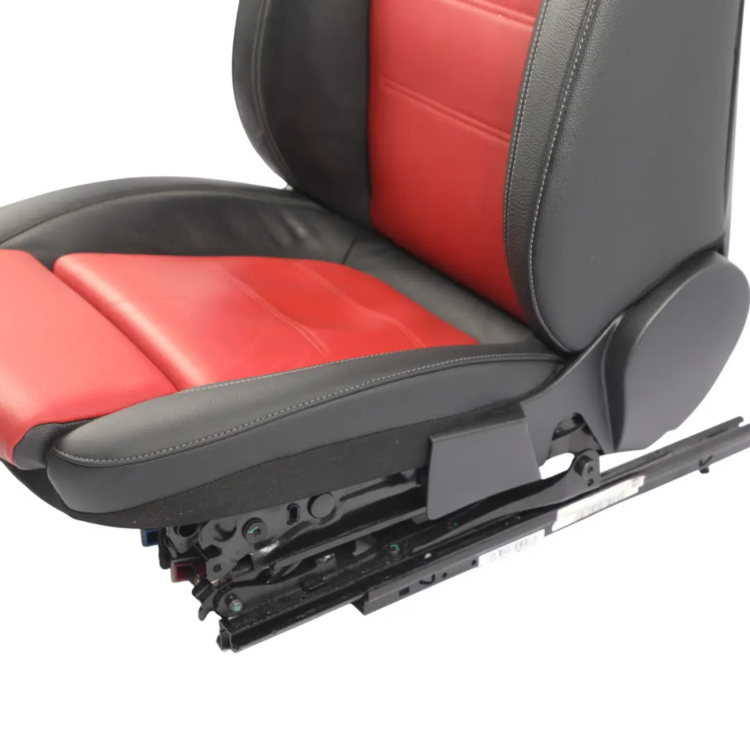  Sedile anteriore Mercedes C118 W177 Destra Riscaldato Interno Pelle Nero Rosso - SKU A1779101602-1 - Numero di parte A1779101602