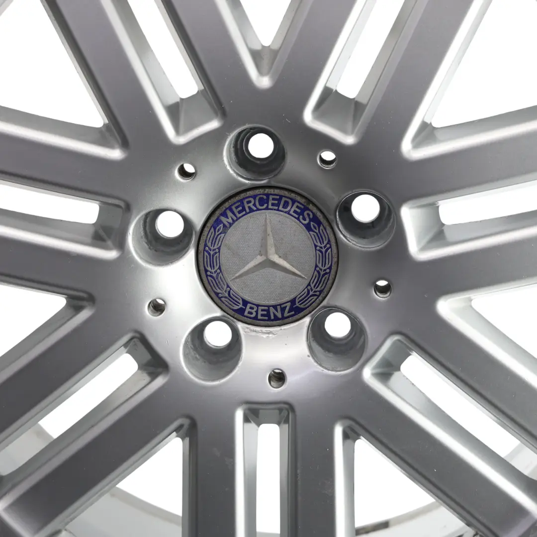 Jante Arrière En Alliage Argent 17" 8.5J ET:58 pour Mercedes W204 à propos du numéro de pièce A2044010302 Mercedes W204 Jante Arrière En Alliage Argent 17" 8.5J ET:58 - SKU A2044010302-2 - Numéro de pièce A2044010302