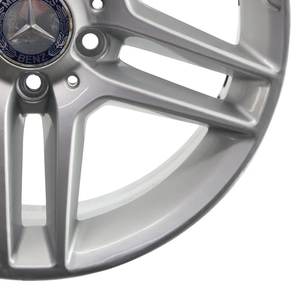 Srebrna Felga Aluminiowa 17" ET:47 7,5J do Mercedes W204 AMG o numerze A2044019602 Mercedes W204 AMG Srebrna Felga Aluminiowa 17" ET:47 7,5J - SKU A2044019602-1 - Numer Części A2044019602