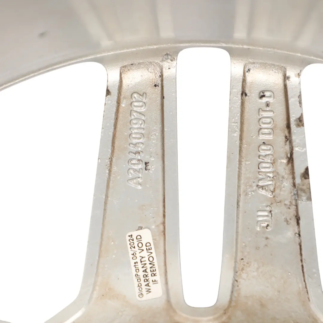 Alufelge Hinten 17" 8,5J ET:58 5 Doppelspeichen für Mercedes W204 mit Teilenummer A2044019702 Mercedes W204 Alufelge Hinten 17" 8,5J ET:58 5 Doppelspeichen - SKU A2044019702-5 - Teilenummer A2044019702