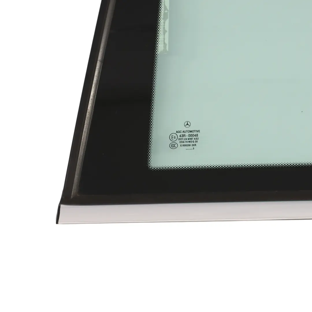 Ventana Lateral Trasera Izquierda Verde Vidrio AS2 para Mercedes W204 con número de pieza A2046701900 Mercedes W204 Ventana Lateral Trasera Izquierda Verde Vidrio AS2 - SKU A2046701900-1 - Número de pieza A2046701900