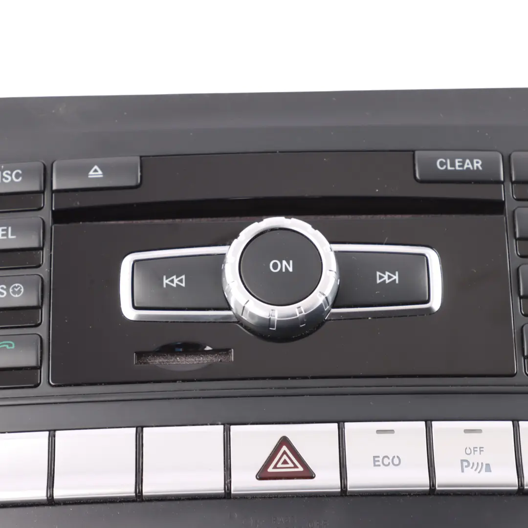 Navigazione Lettore CD COMAND Radio Sat Nav Head Unit per Mercedes W204 con numero di parte A2049005908 Mercedes W204 Navigazione Lettore CD COMAND Radio Sat Nav Head Unit - SKU A2049005908-1 - Numero di parte A2049005908