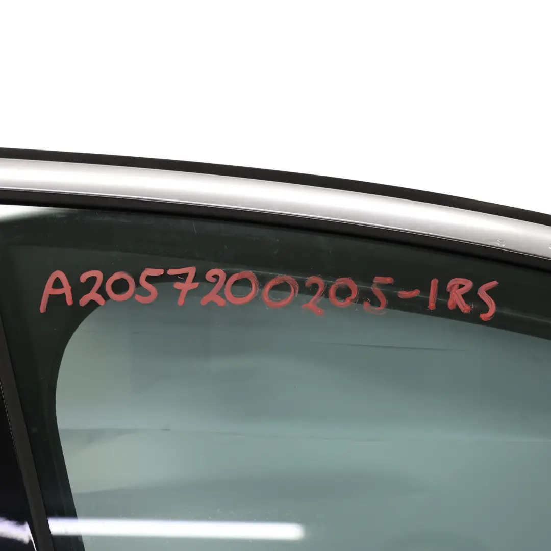 Mercedes W205 Puerta Delantera Derecha Iridium Silver Metallic - 775 - SKU A2057200205-IRS - Número de pieza A2057200205