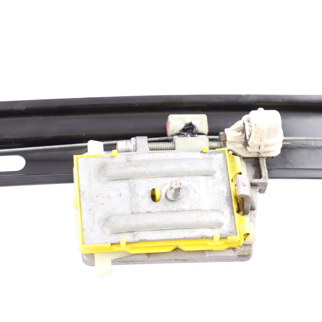 Lève Vitre Électrique De Porte Avant Droite pour Mercedes C205 à propos du numéro de pièce A2057206620 Mercedes C205 Lève Vitre Électrique De Porte Avant Droite - SKU A2057206620 - Numéro de pièce A2057206620