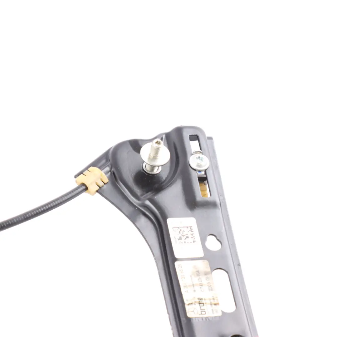 Lève Vitre Électrique De Porte Avant Droite pour Mercedes C205 à propos du numéro de pièce A2057206620 Mercedes C205 Lève Vitre Électrique De Porte Avant Droite - SKU A2057206620 - Numéro de pièce A2057206620