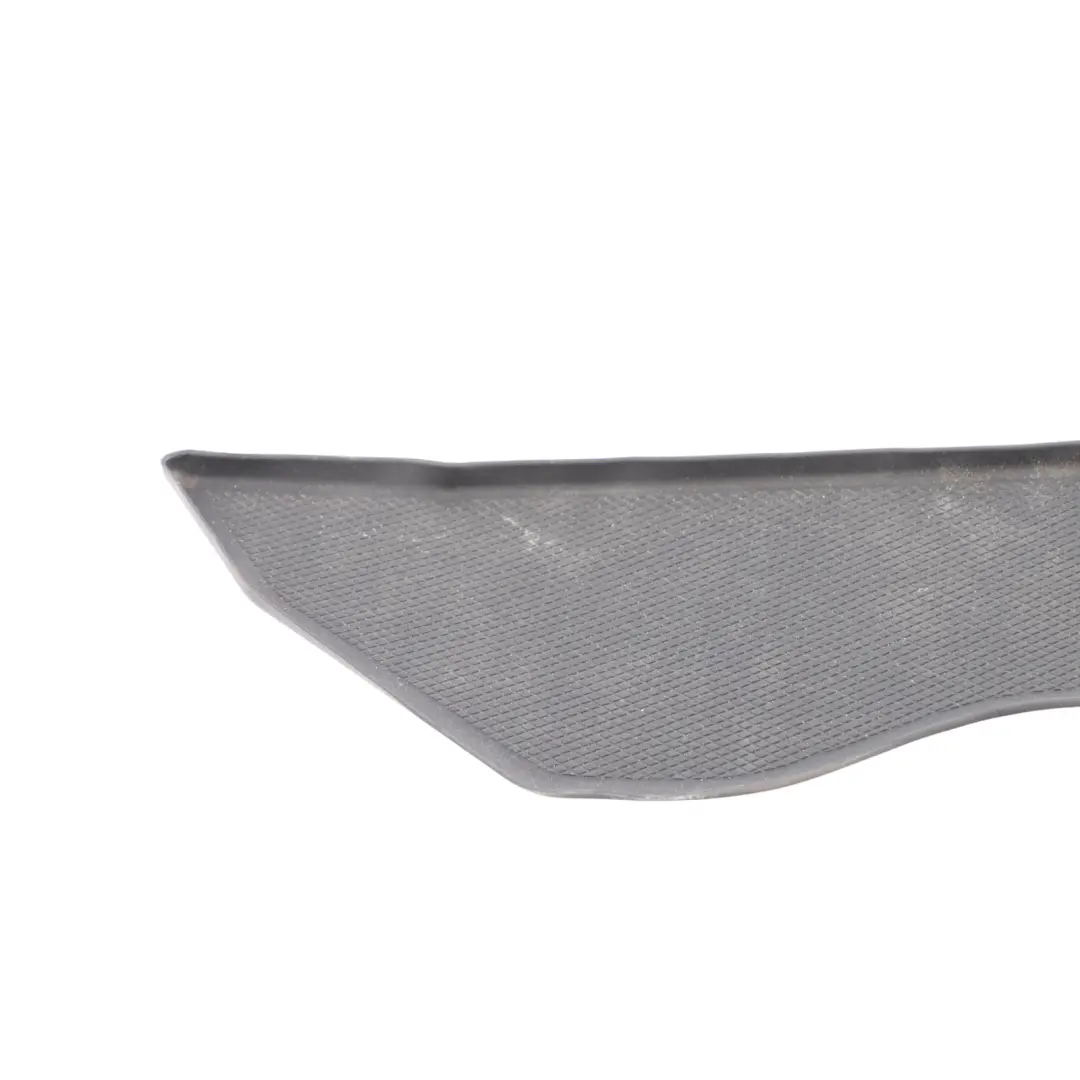 Scheda Porta Inserto In Gomma Pannello Anteriore Destro 2450906 per Mercedes W205 con numero di parte A2057278200 Mercedes W205 Scheda Porta Inserto In Gomma Pannello Anteriore Destro 2450906 - SKU A2057278200 - Numero di parte A2057278200