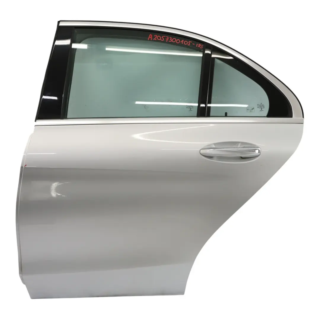 Drzwi Tylne Lewe Iridium Silver Srebrny Metalik - 775 do Mercedes W205 o numerze A2057300105 Mercedes W205 Drzwi Tylne Lewe Iridium Silver Srebrny Metalik - 775 - SKU A2057300105-IRS - Numer Części A2057300105