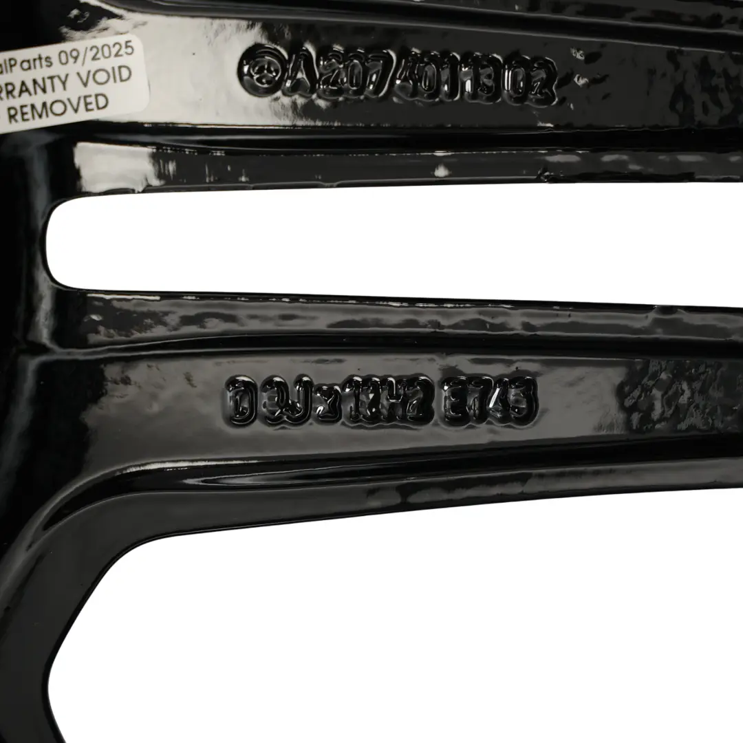 W207 A207 Cerchio In Lega 18" 8J ET:45 A 6 Doppie Razze per Mercedes con numero di parte A2074011302 Mercedes W207 A207 Cerchio In Lega 18" 8J ET:45 A 6 Doppie Razze - SKU A2074011302-10 - Numero di parte A2074011302