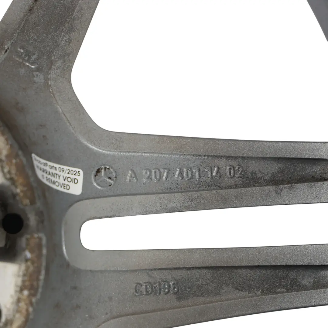 W207 A207 Felga Aluminiowa 18" 8.5J ET:49 do Mercedes o numerze A2074011402 Mercedes W207 A207 Felga Aluminiowa 18" 8.5J ET:49 - SKU A2074011402-1 - Numer Części A2074011402