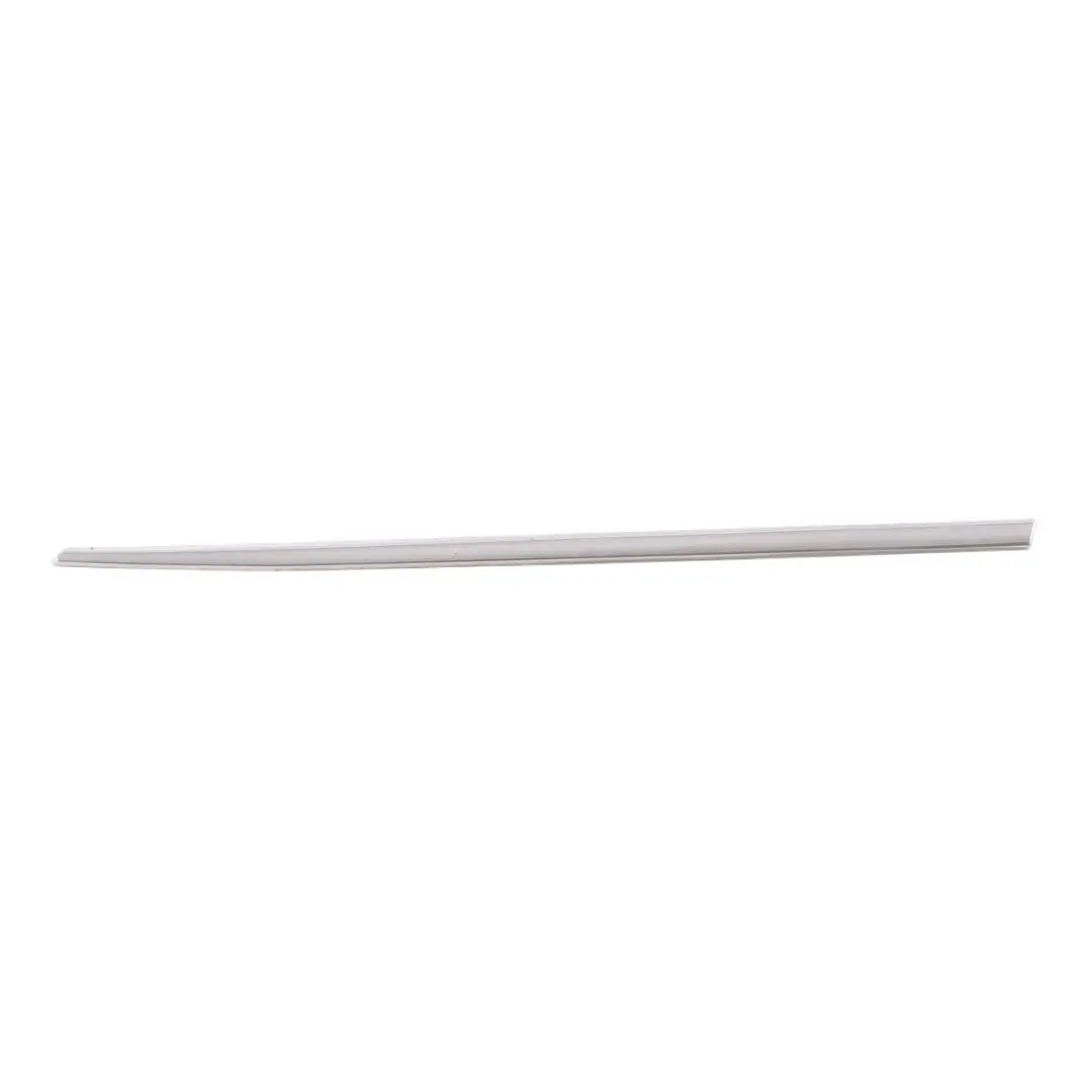 Striscia Modanatura Posteriore Sinistra per Mercedes C207 Coupe con numero di parte A2076980162 Mercedes C207 Coupe Striscia Modanatura Posteriore Sinistra - SKU A2076980162 - Numero di parte A2076980162