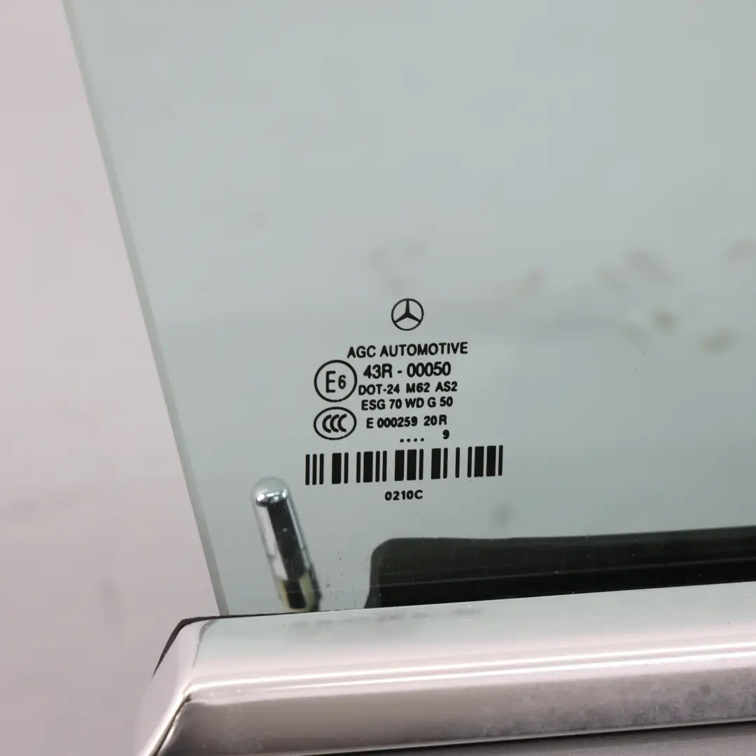 Mercedes W207 Puerta Delantera Derecha Palladium Silver Metallic - 792 - SKU A2077200205-PAL - Número de pieza A2077200205