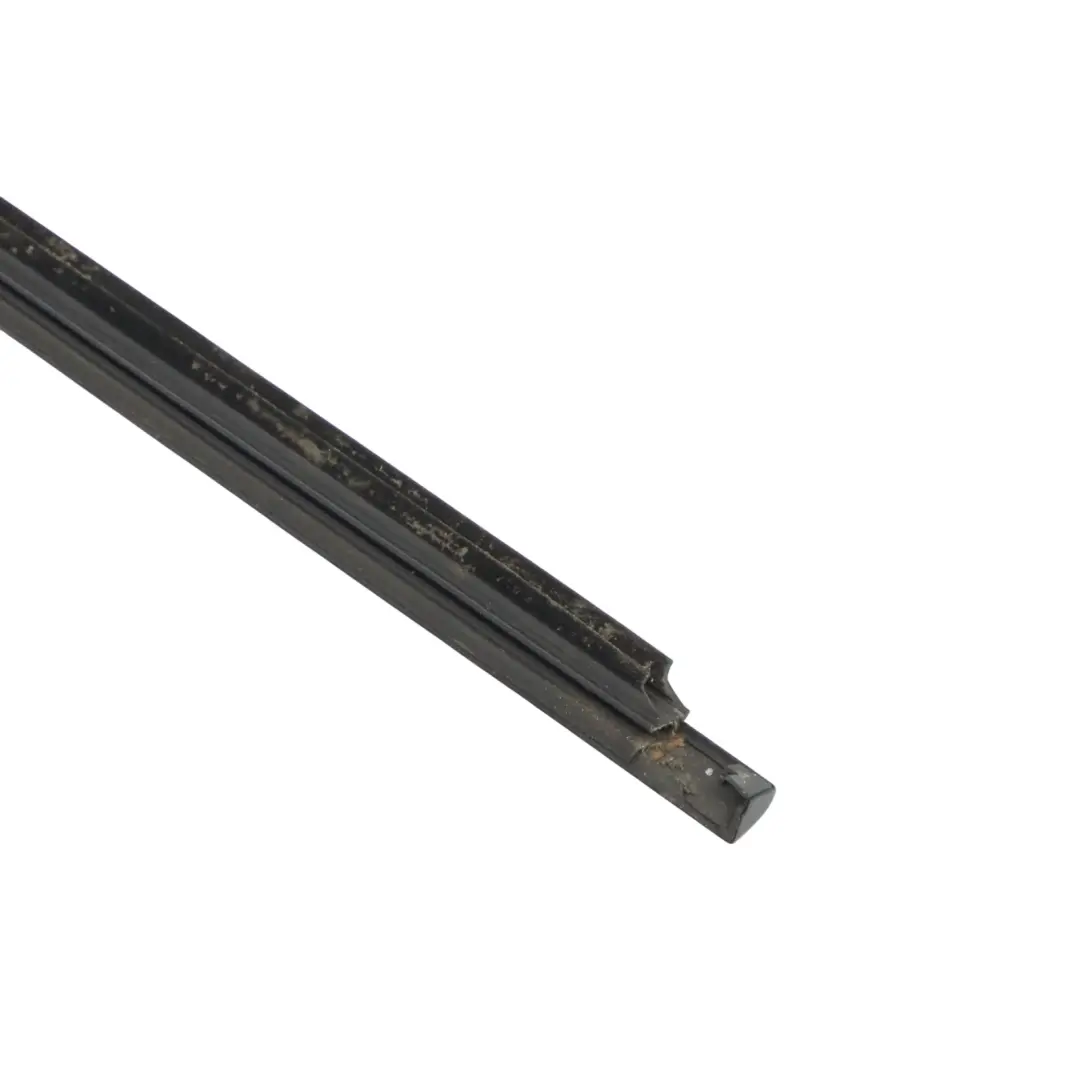 Bandeau De Fenêtre Porte Moulure Arrière Droite Noir pour Mercedes W212 à propos du numéro de pièce A2127350265 Mercedes W212 Bandeau De Fenêtre Porte Moulure Arrière Droite Noir - SKU A2127350265 - Numéro de pièce A2127350265