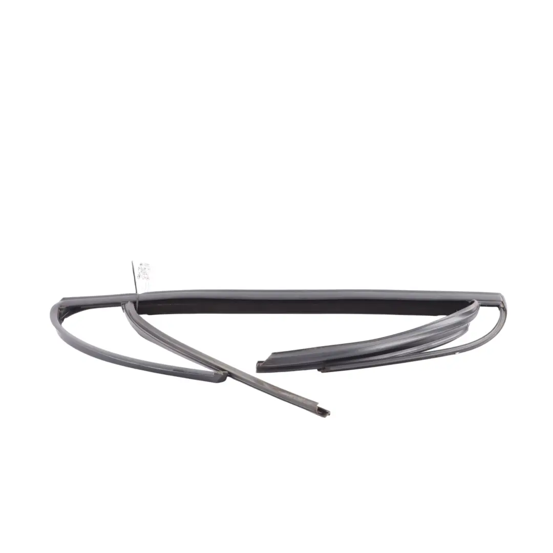 Joint Guide Vitre Porte Arrière Droite pour Mercedes S212 à propos du numéro de pièce A2127351225 Mercedes S212 Joint Guide Vitre Porte Arrière Droite - SKU A2127351225 - Numéro de pièce A2127351225