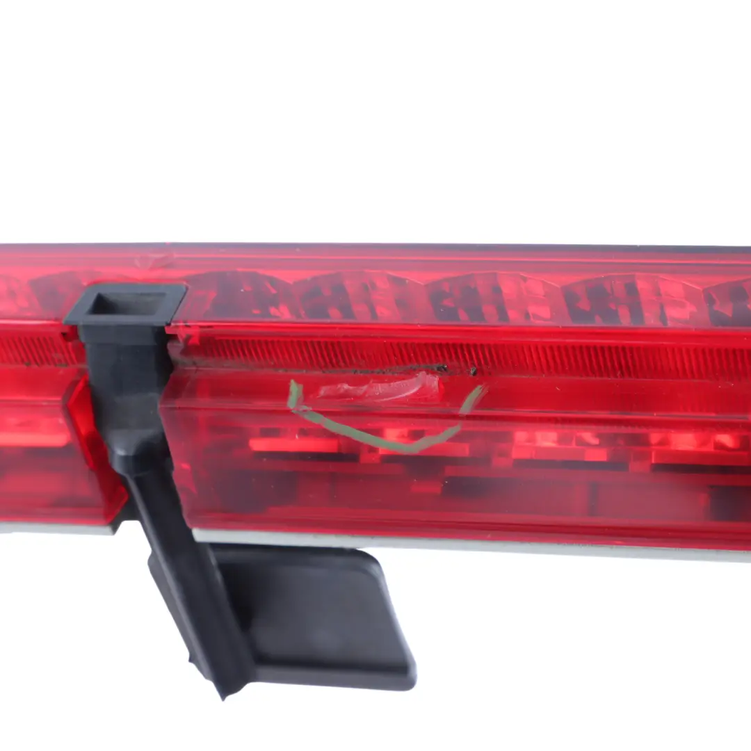 Luz de Freno Mercedes W212 Tercera Luz Trasera Stop Adicional para con número de pieza A2128200156 Luz de Freno Mercedes W212 Tercera Luz Trasera Stop Adicional - SKU A2128200156 - Número de pieza A2128200156
