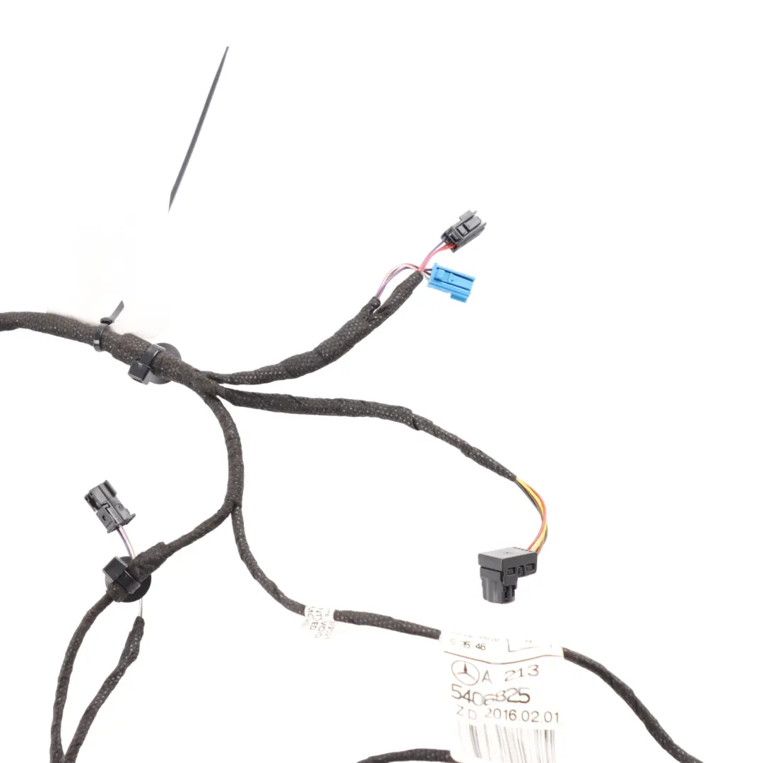 Front Door Wiring Harness Ambiente Passenger Side to Mercedes W213 with Part number A2135406825 Mercedes W213 Front Door Wiring Harness Ambiente Passenger Side - SKU A2135406825 - Part number A2135406825