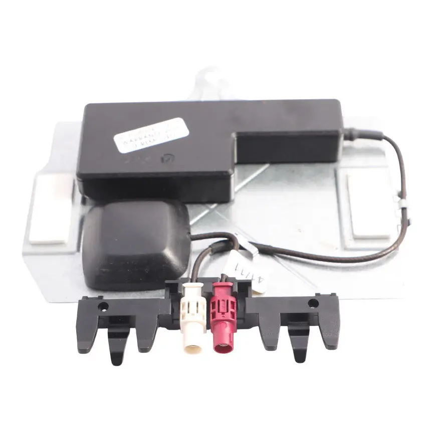 W197 C216 C217 Rear Antenna Aerial Amplifier to Mercedes with Part number A2168200975 Mercedes W197 C216 C217 Rear Antenna Aerial Amplifier - SKU A2168200975 - Part number A2168200975