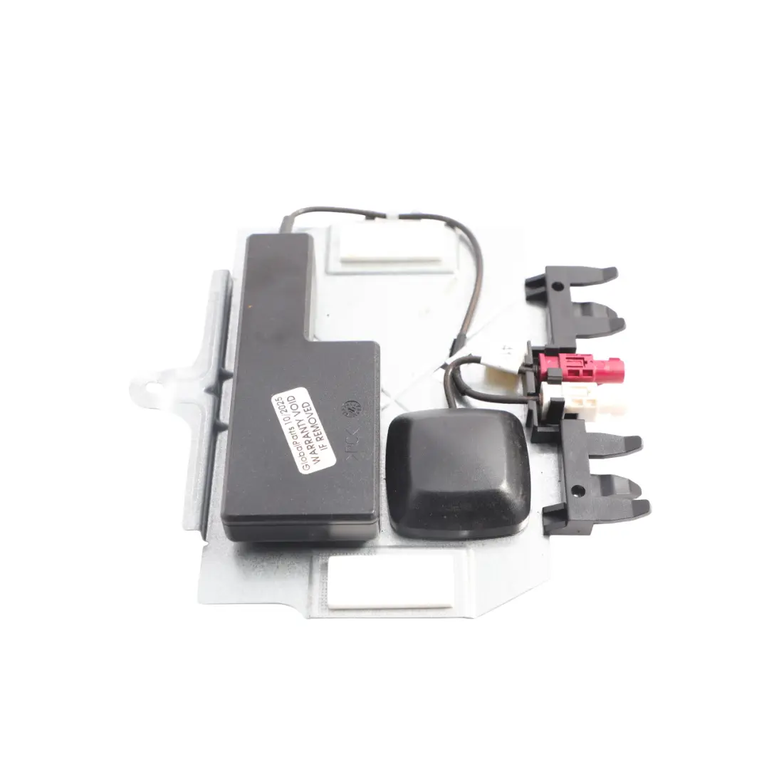 W197 C216 C217 Rear Antenna Aerial Amplifier to Mercedes with Part number A2168200975 Mercedes W197 C216 C217 Rear Antenna Aerial Amplifier - SKU A2168200975 - Part number A2168200975