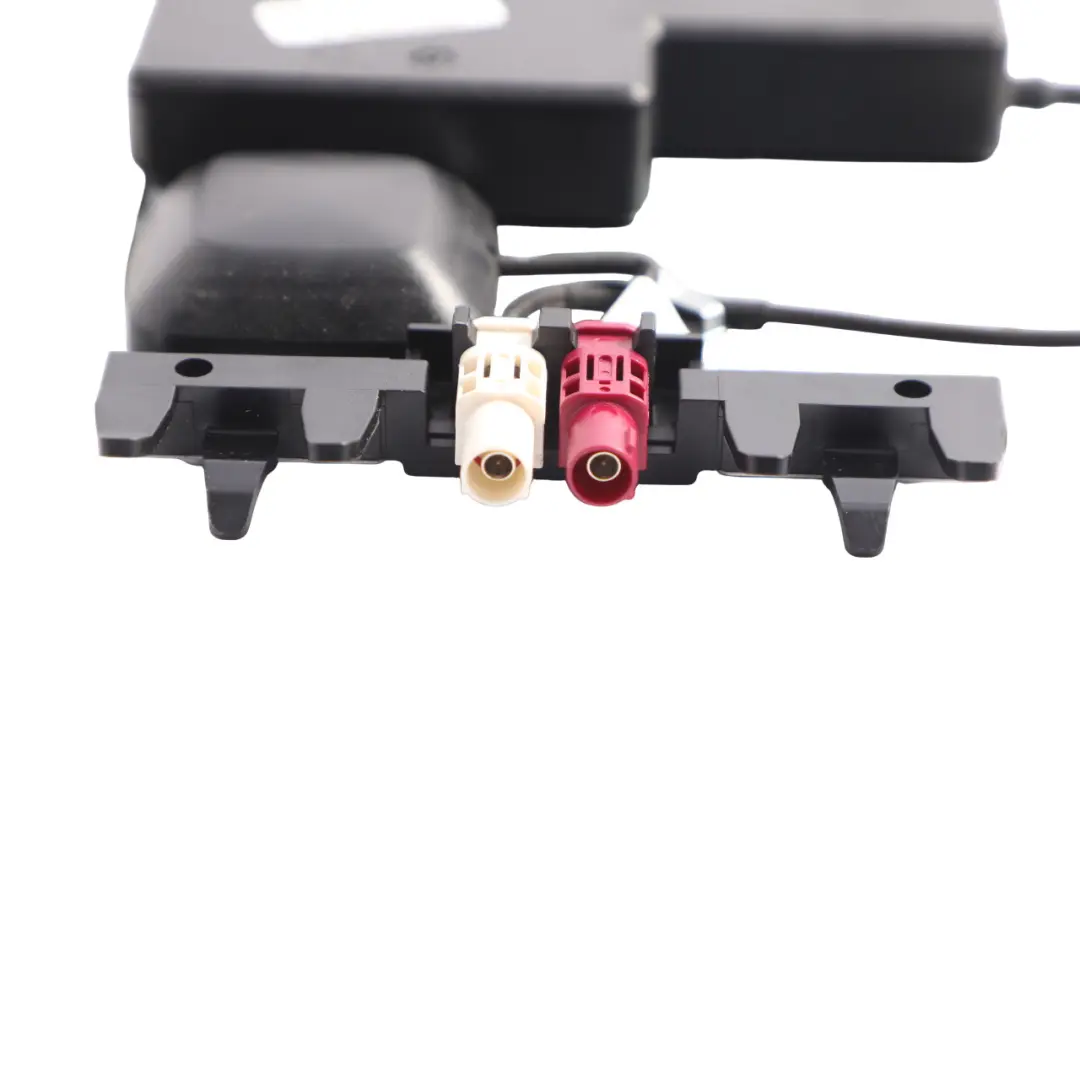 W197 C216 C217 Rear Antenna Aerial Amplifier to Mercedes with Part number A2168200975 Mercedes W197 C216 C217 Rear Antenna Aerial Amplifier - SKU A2168200975 - Part number A2168200975