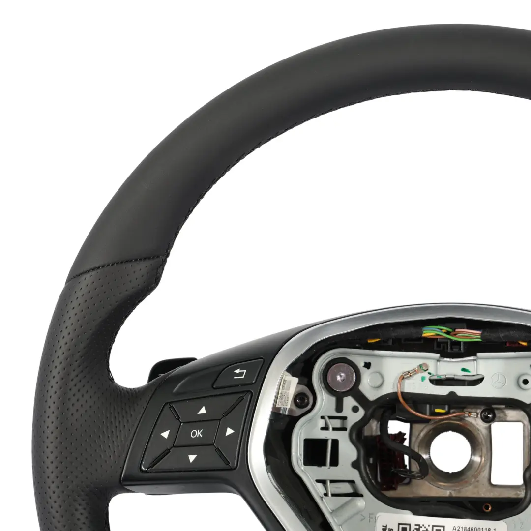 NUOVO in Pelle Nera con Fili Nera Comandi a Paddle per Mercedes W212 Volante con numero di parte A2184600118 Mercedes W212 Volante NUOVO in Pelle Nera con Fili Nera Comandi a Paddle - SKU A2184600118-1 - Numero di parte A2184600118