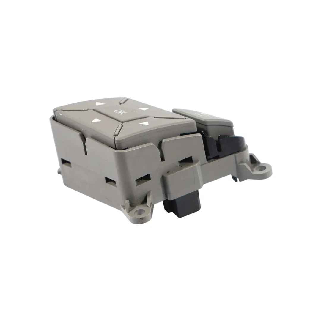 Przełącznik Przyciski Multifunkcji do Mercedes W176 W204 W212 o numerze A2185400162 Mercedes W176 W204 W212 Przełącznik Przyciski Multifunkcji - SKU A2185400162-2 - Numer Części A2185400162