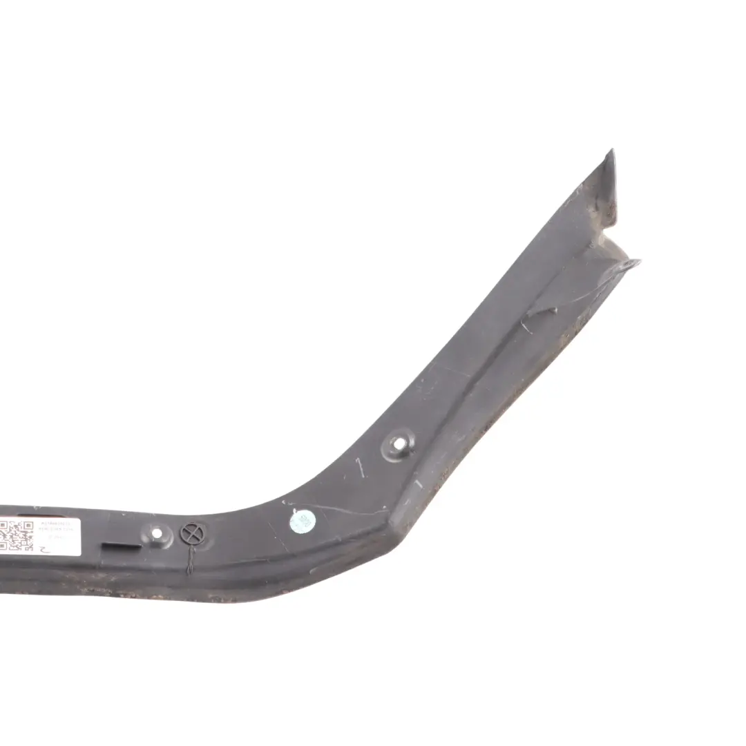 Mercedes C218 Couvercle Coffre Garniture Arrière Droit - SKU A2186930233 - Numéro de pièce A2186930233
