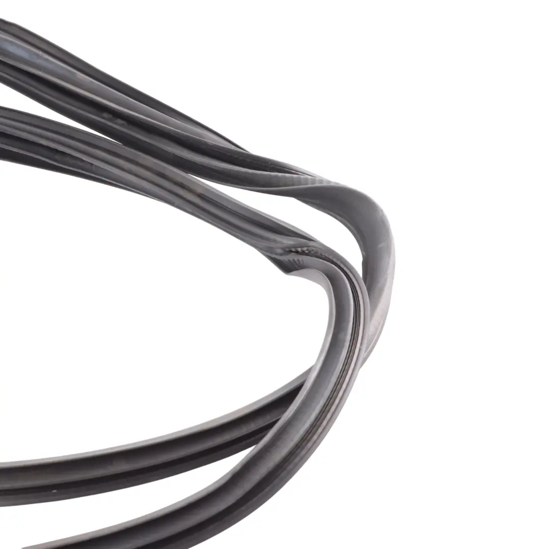 Guarnizione Porta Gomma Posteriore Destro per Mercedes CLS C218 con numero di parte A2187302078 Mercedes CLS C218 Guarnizione Porta Gomma Posteriore Destro - SKU A2187302078 - Numero di parte A2187302078