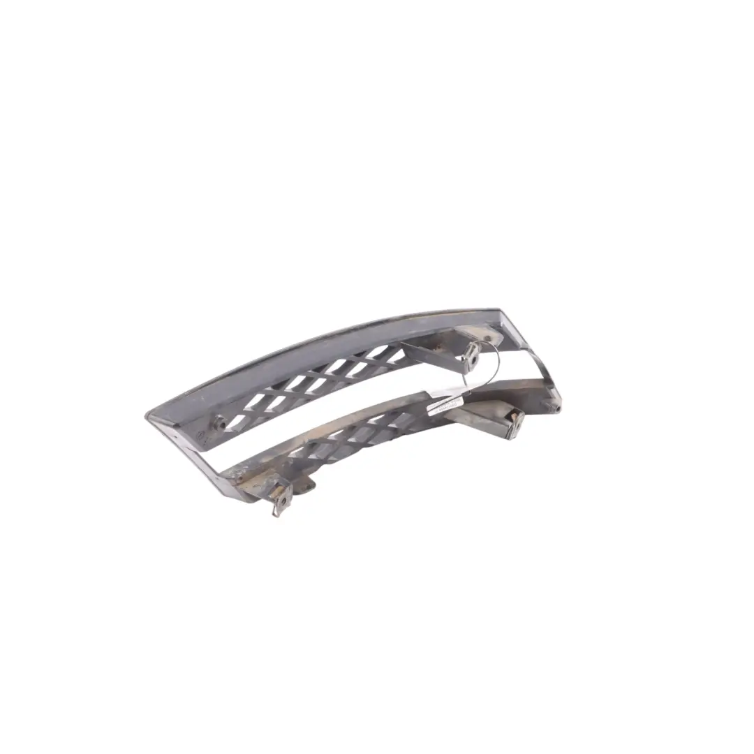 Pare-Chocs Avant Grille Panneau Latéral Droit pour Mercedes CLS C218 à propos du numéro de pièce A2188850753 Mercedes CLS C218 Pare-Chocs Avant Grille Panneau Latéral Droit - SKU A2188850753 - Numéro de pièce A2188850753