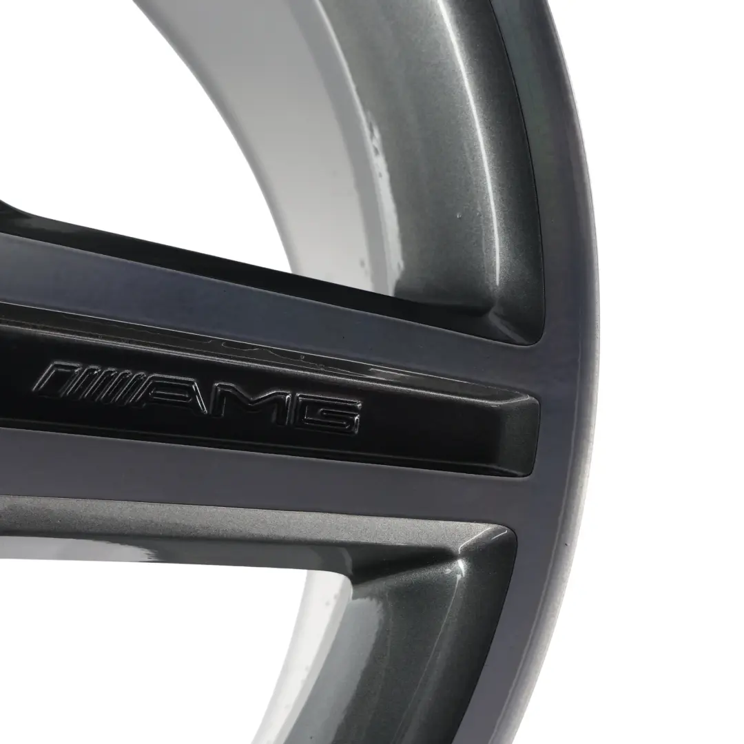 Cerchio Posteriore Lega 18" 9,5J ET:28 5 Raggi per Mercedes CLS C219 AMG con numero di parte A2194011802 Mercedes CLS C219 AMG Cerchio Posteriore Lega 18" 9,5J ET:28 5 Raggi - SKU A2194011802 - Numero di parte A2194011802