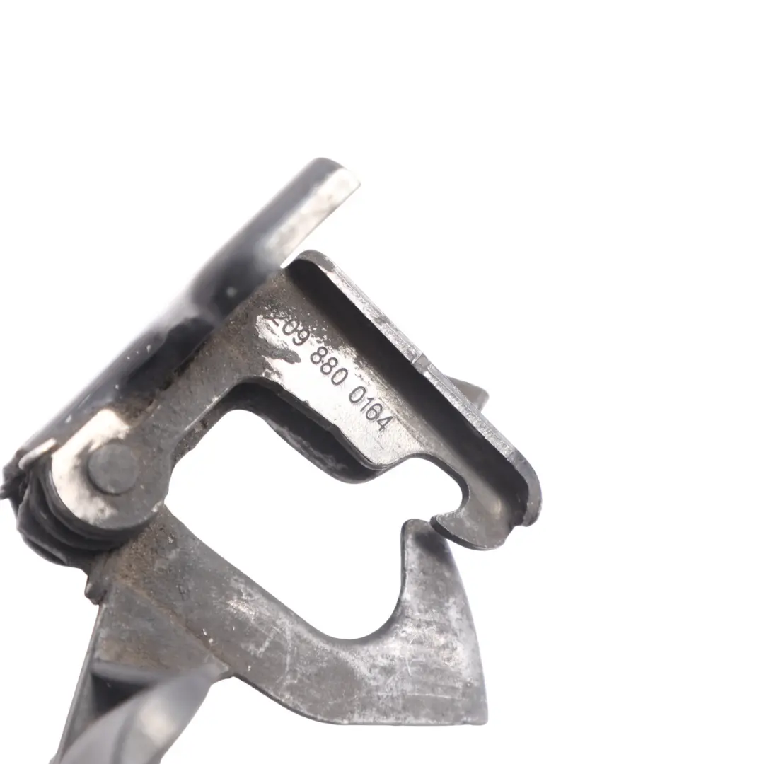 Capot moteur Verrouillage du capot Sécurité Latch A2098800164 pour Mercedes W203 C209 à propos du numéro de pièce A2198800064 Mercedes W203 C209 Capot moteur Verrouillage du capot Sécurité Latch A2098800164 - SKU A2198800064 - Numéro de pièce A2198800064