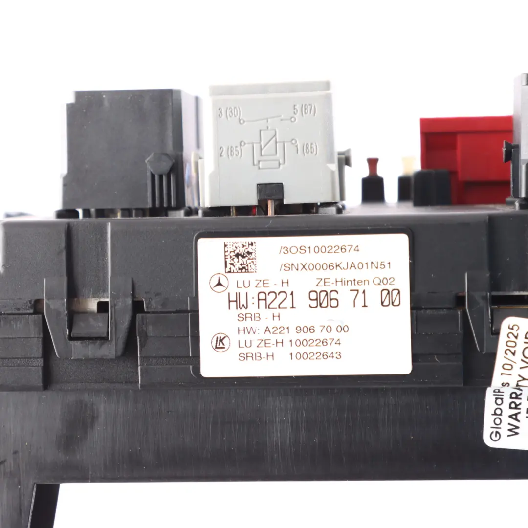 Fuse Relay Box Control Unit A2219067000 to Mercedes CL C216 W221 Rear with Part number A2219067100 Mercedes CL C216 W221 Rear Fuse Relay Box Control Unit A2219067000 - SKU A2219067100 - Part number A2219067100
