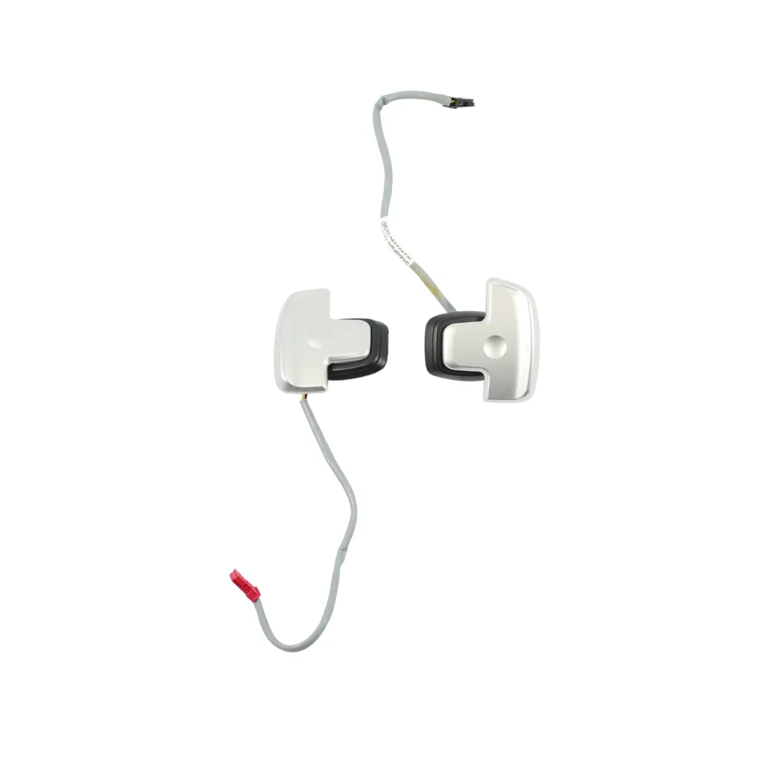 Lenk Rad Schalt Wippen Plus/Minus Set X2 für Mercedes W204 mit Teilenummer A2308217451 Mercedes W204 Lenk Rad Schalt Wippen Plus/Minus Set X2 - SKU A2308217451 - Teilenummer A2308217451