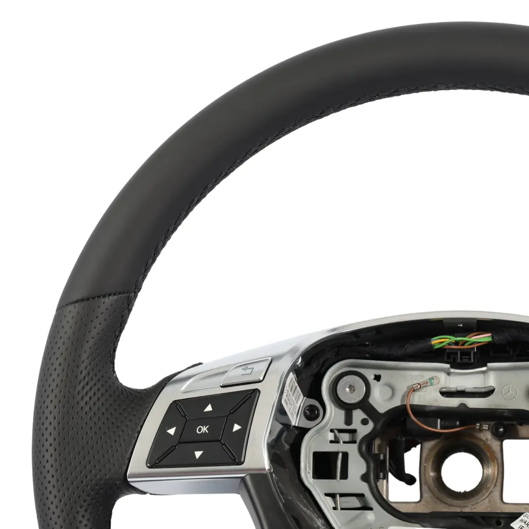 Mercedes W204 NUEVO Volante de Cuero Negro Multifunción - SKU A2464605203-2 - Número de pieza A2464605203