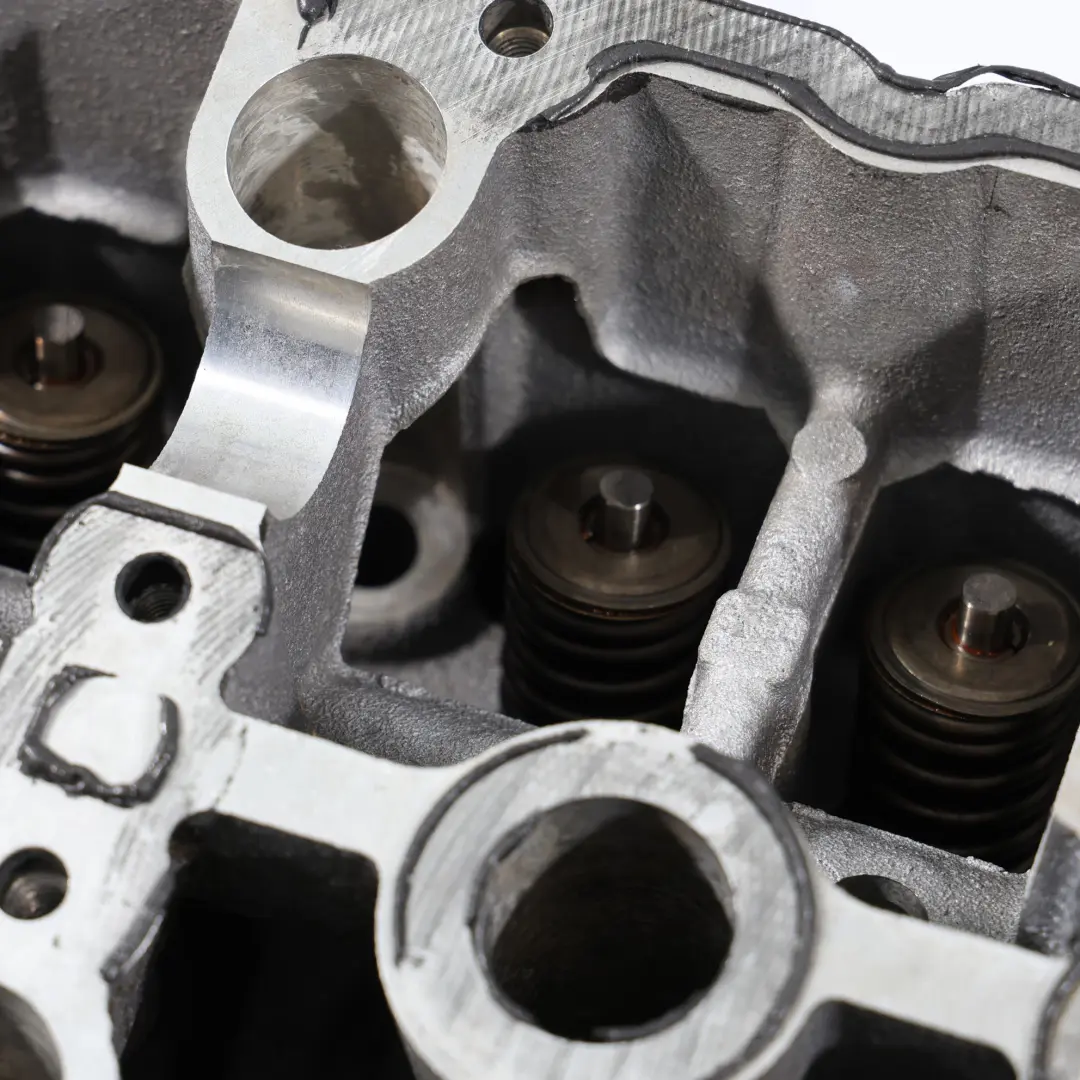 Głowica Cylindra Lewa Strona do Mercedes SLK R171 3.5 Benzyna o numerze A2720101201 Mercedes SLK R171 3.5 Benzyna Głowica Cylindra Lewa Strona - SKU A2720101201-1 - Numer Części A2720101201