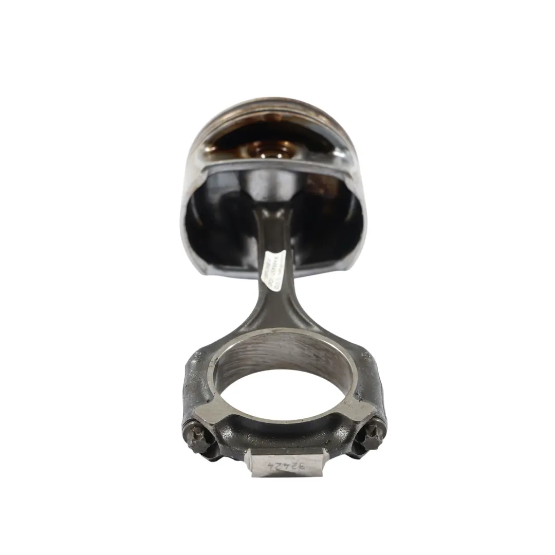 Connecting Rod Piston Petrol Engine M272 to Mercedes W204 W212 with Part number A2720301618 Mercedes W204 W212 Connecting Rod Piston Petrol Engine M272 - SKU A2720301618 - Part number A2720301618