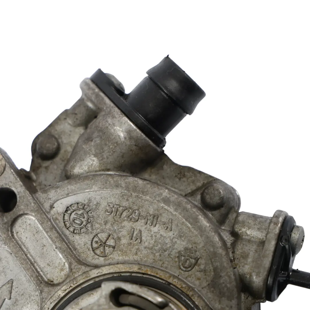 Vacuum Pump 4.7 Petrol Engine to Mercedes W166 C207 W212 S212 with Part number A2762300065 Mercedes W166 C207 W212 S212 Vacuum Pump 4.7 Petrol Engine - SKU A2762300065 - Part number A2762300065