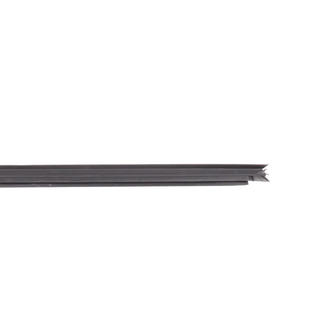 Guarnizione Vetro Porta Anteriore Destra per Mercedes W166 C292 con numero di parte A2927250400 Mercedes W166 C292 Guarnizione Vetro Porta Anteriore Destra - SKU A2927250400 - Numero di parte A2927250400